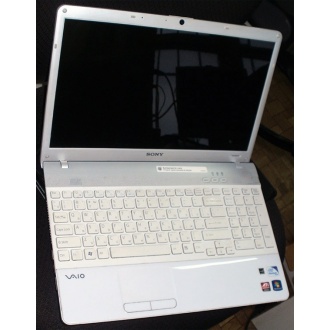 Ноутбук Sony Vaio VPCEB3E1R (Intel Pentium P6100 (2x2.0Ghz) /4096Mb DDR3 /320Gb /Radeon HD5470 /15.5" TFT 1366x768) - Нефтеюганск